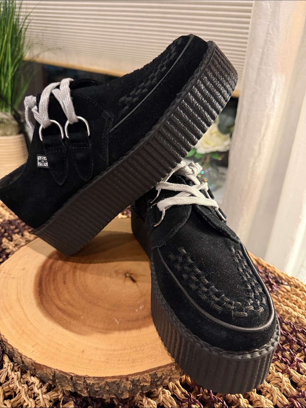 T.U.K. Black Suede Viva Mondo Creepers Platform Shoes Women’s 7 Men’s 5 - Picture 3 of 8